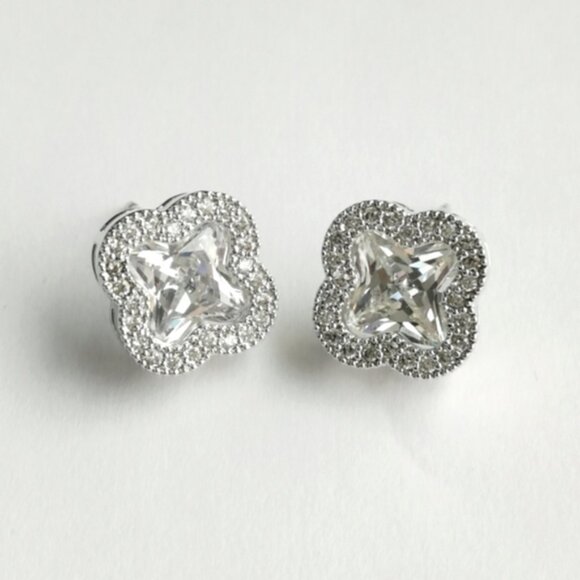 CZ clover Earrings in 14k white gold overlay - Picture 1 of 6